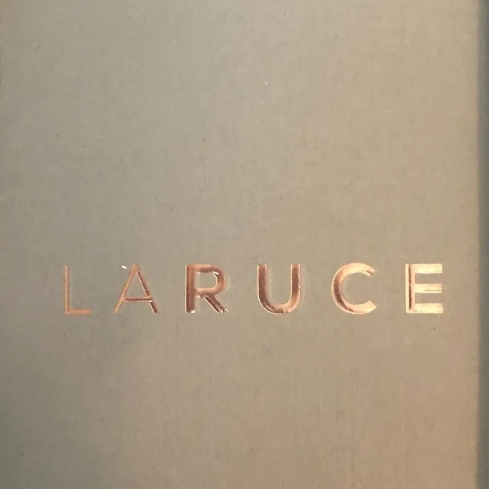 LARUCE Airbrushed look Brush NWT Fantastic Amazing